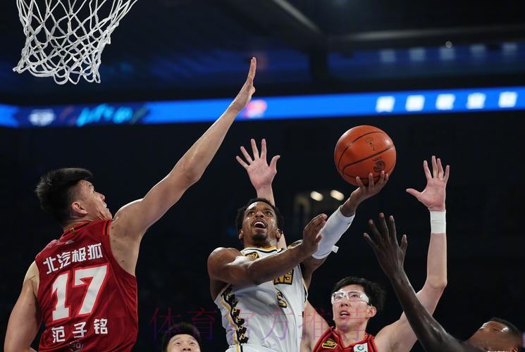 CBA疯狂一夜！广厦爆冷惨败辽篮，北京破纪录大胜新疆，青岛两连胜